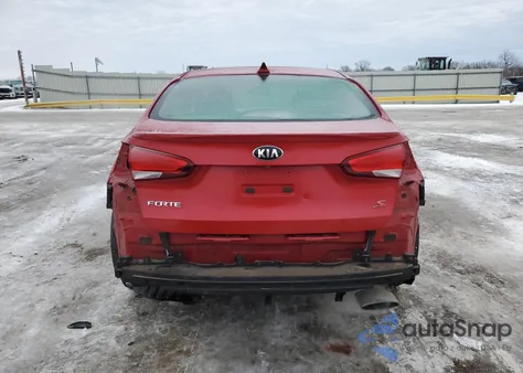 2018 Kia Forte Lx z USA, uszkodzony, nr VIN 3KPFL4A76JE190691